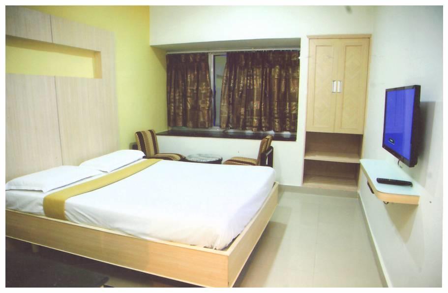מלון Kadapa Sri Srinivasa Residency מראה חיצוני תמונה