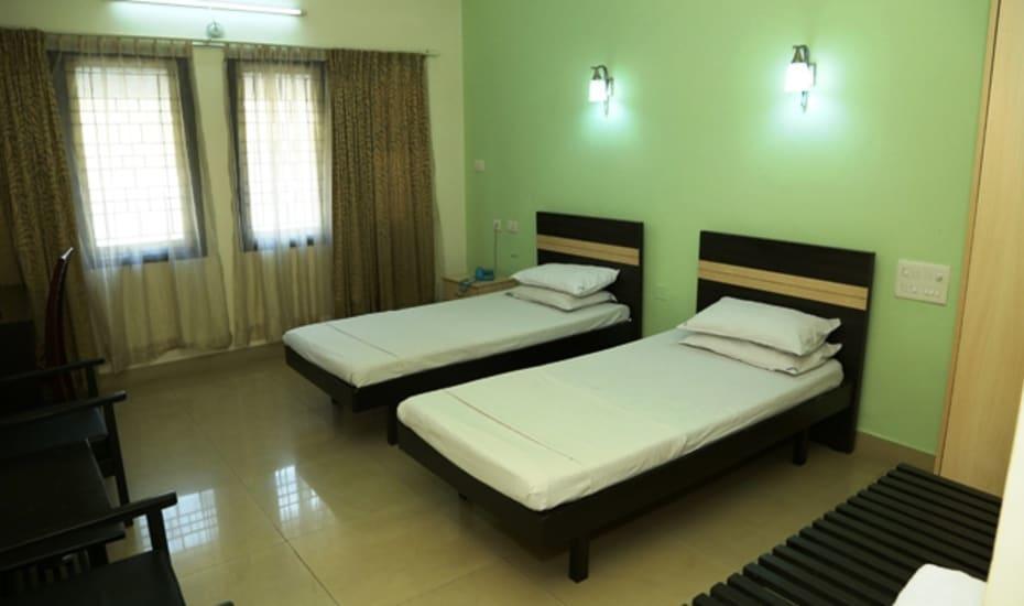 מלון Kadapa Sri Srinivasa Residency מראה חיצוני תמונה