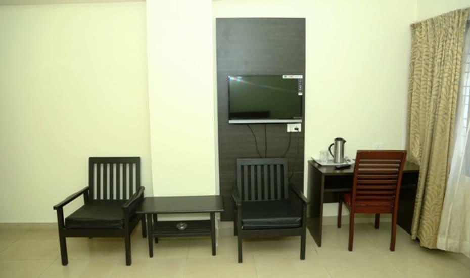 מלון Kadapa Sri Srinivasa Residency מראה חיצוני תמונה